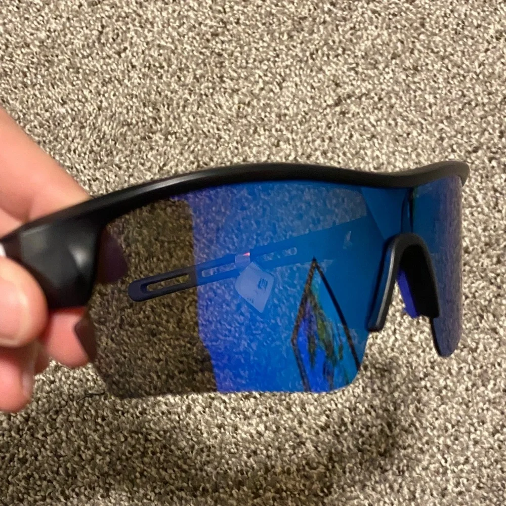 Tilly's Black and Blue Sunglasses